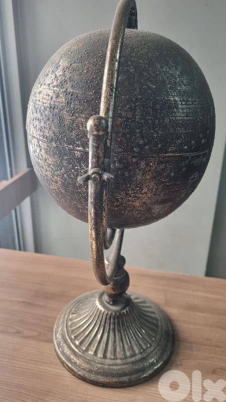 rare exclusive Dutch country field globe 15