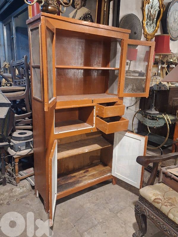 vintage showcase نملية 1