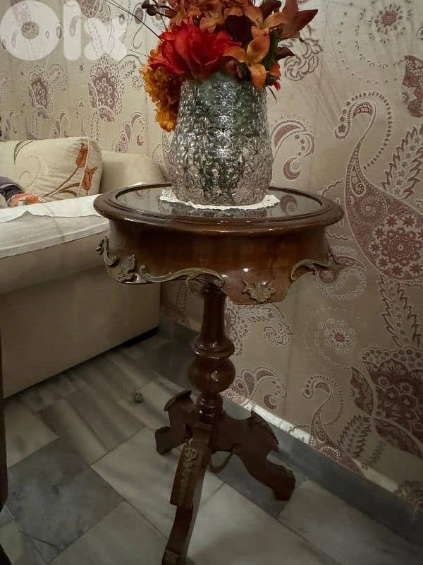Table all size available 3