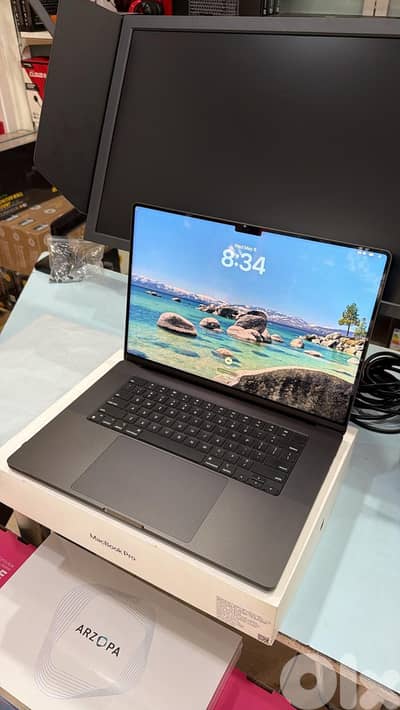 MacBook M4 Pro 16 / 48GB Ram DDR5 / 512GB Nvme / Like New