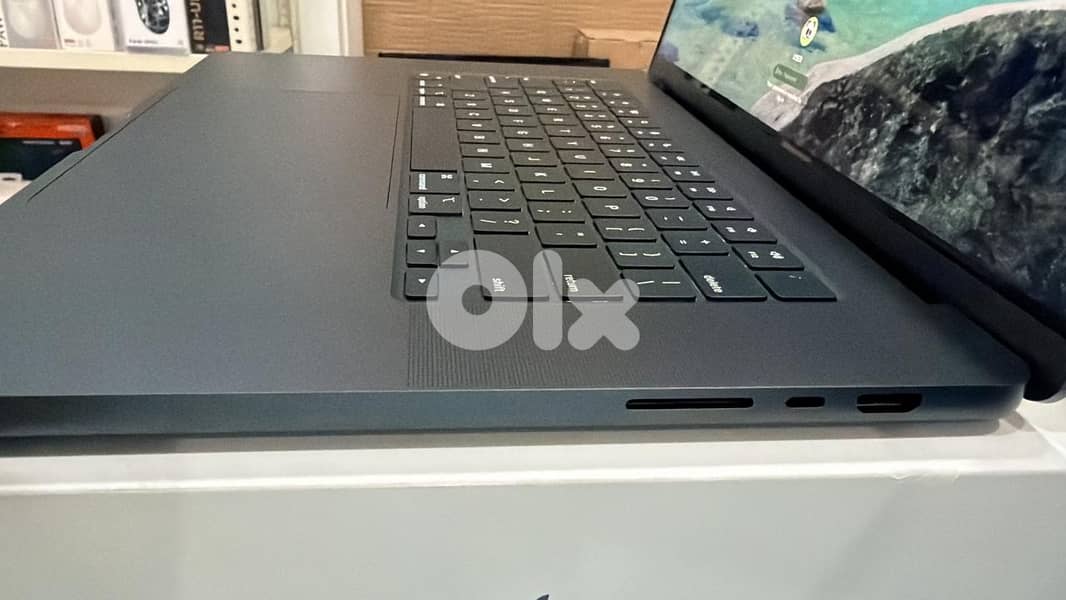 MacBook M4 Pro 16 / 48GB Ram DDR5 / 512GB Nvme / Like New 5