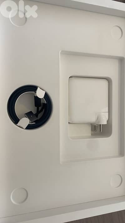 ape macbook max m4