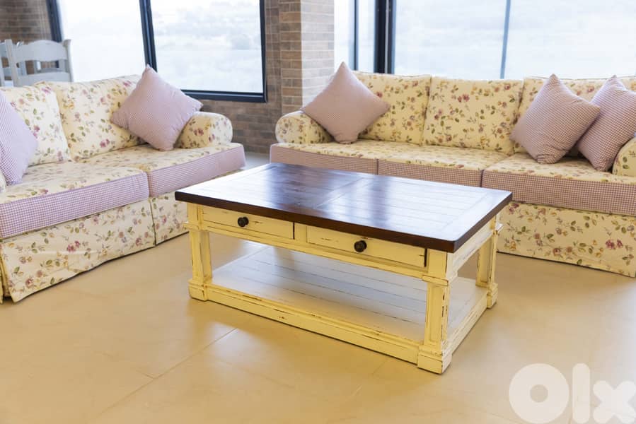 Salon Set: Floral 3-Seater & 2-Seater Sofas with Wood Coffee Table 5