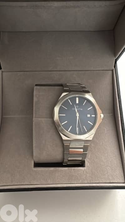 Omorfia Stainless Steel Watch Full Set Like New