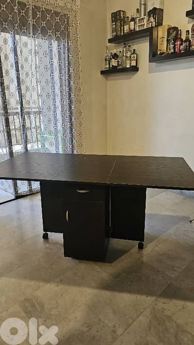 folding table