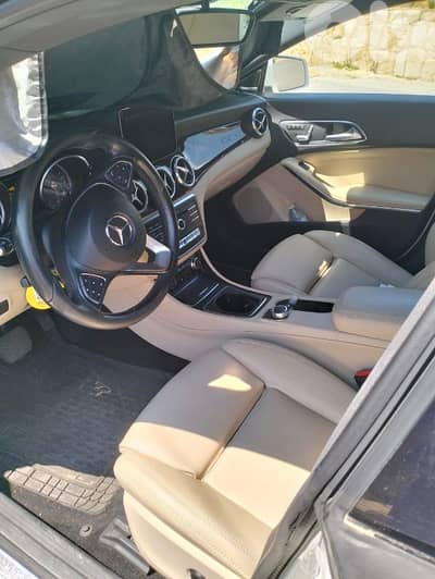 Mercedes-Benz 240/260/280 2017