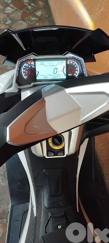 v max 2022 175 cc 2