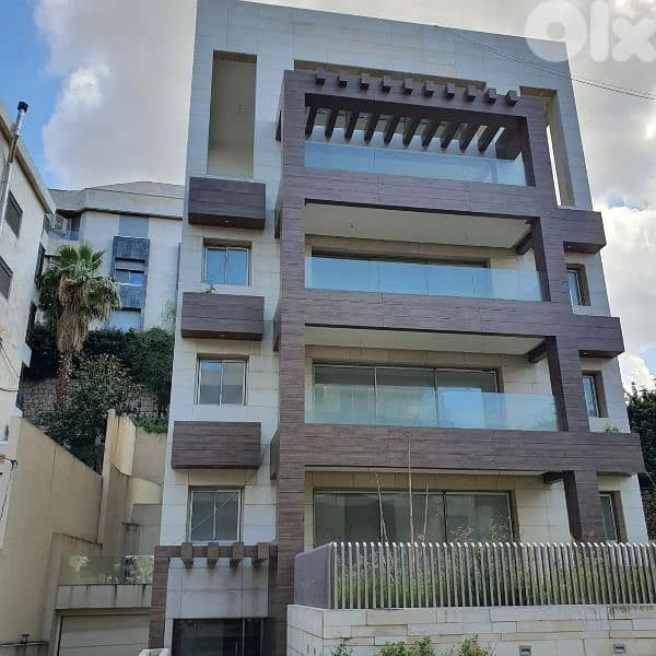 Building For Sale in Cornet Chahwan 1