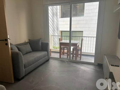 Renovated apartment in Ashrafieh for rent /شقة مجددة في أشرفية للايجار