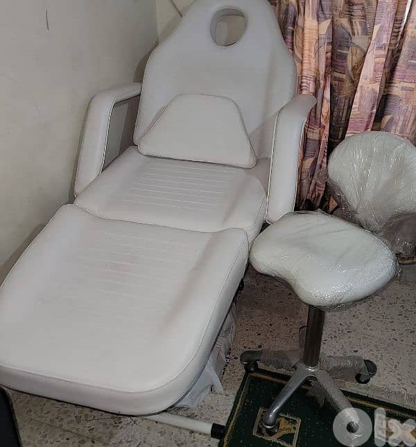 Salon Professional Bed and Chair 1