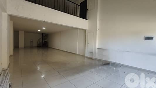 RWK186MF - Shop for rent in Adonis in a prime location