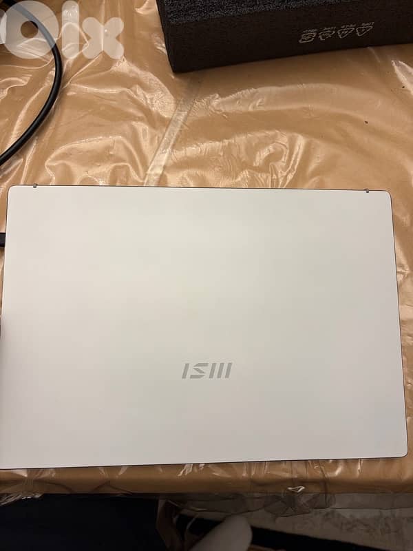 Msi prestige i7 11th gtx 1650 4gb max q same as new 3