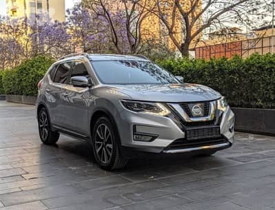 Nissan X-Trail SL 2019 7 seaters / Platinum trim 125,000 KM