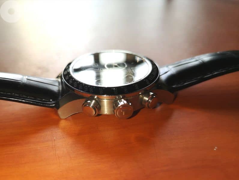 Tissot Chronograph V8 watch, super clean 6