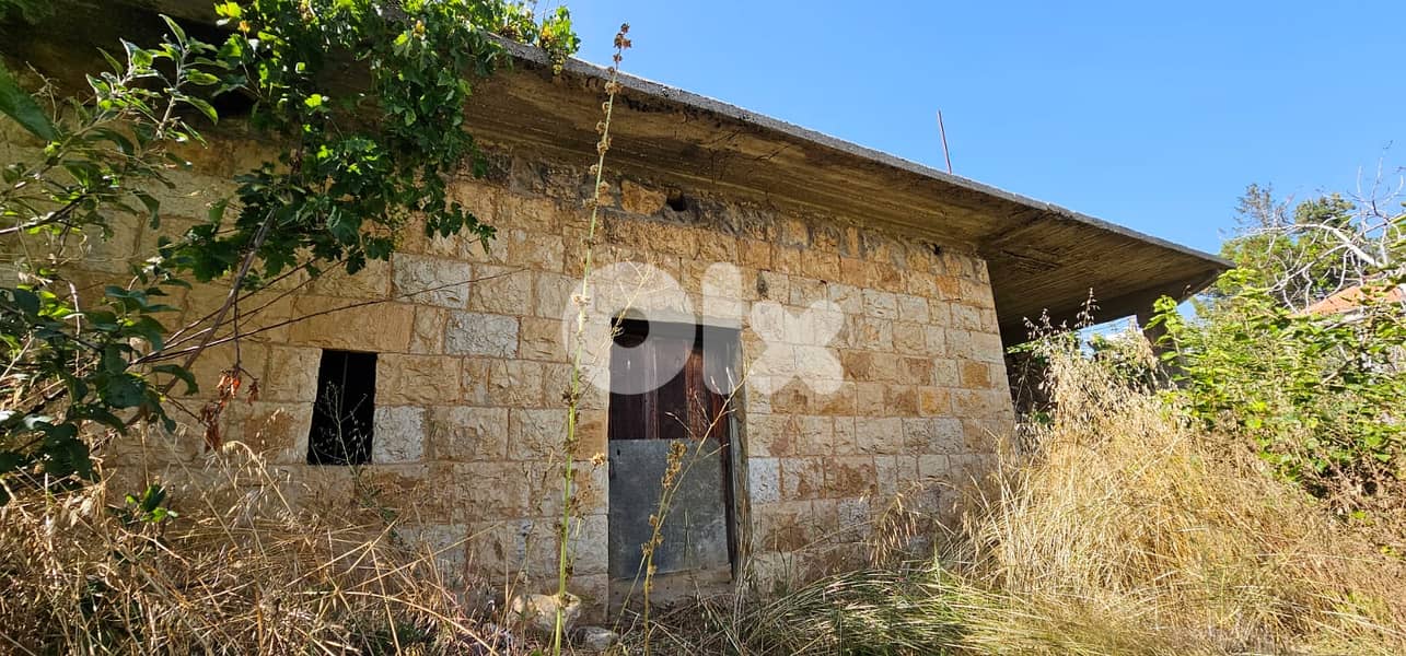Land with a Townhouse for Sale in Kfardebian 5
