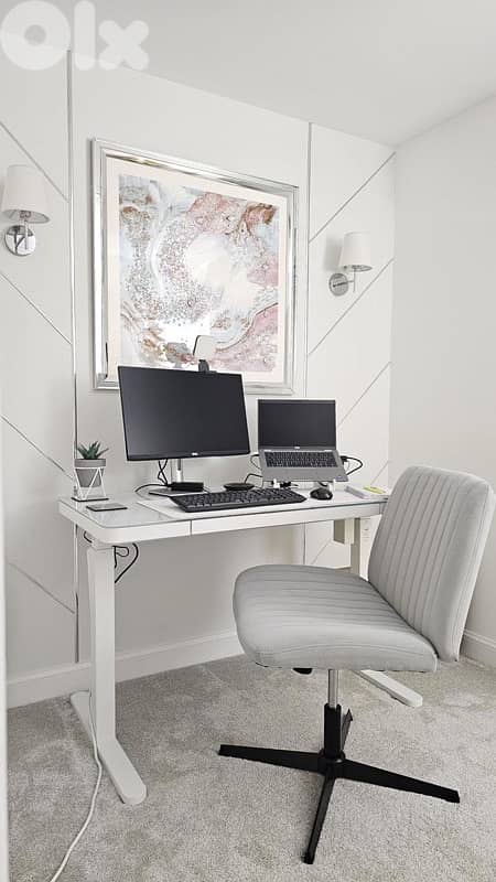 Computer Chair with Wide Seat and Mid Back 2