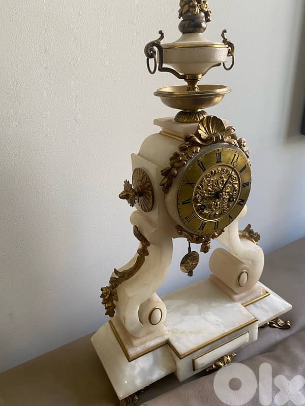 old french alabaster marble clock. works 4