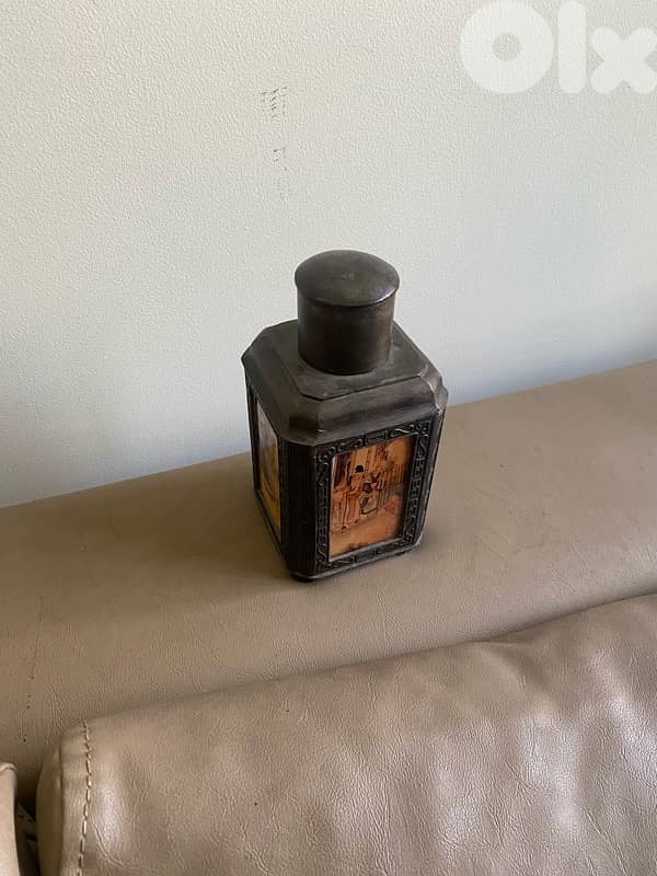old chinese tea caddy. signed 1