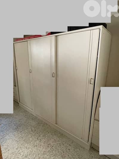 Armoire