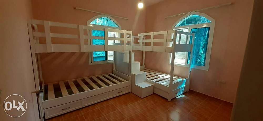 تخت اربع اشخاص 0