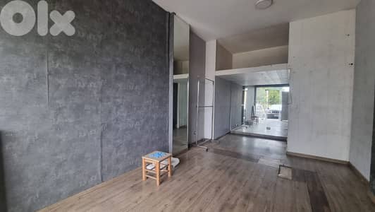 GMC312MAN Shop for rent in Mazraat Yachouh - محل للإيجار في مزرعة يشوع