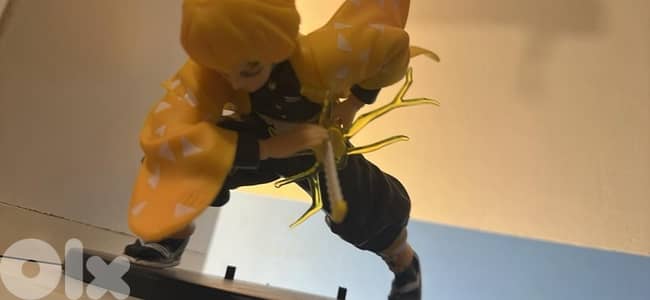 Demon Slayer Zenitsu Agatsuma Figurine 12cm Thunderclap and Flash Pose