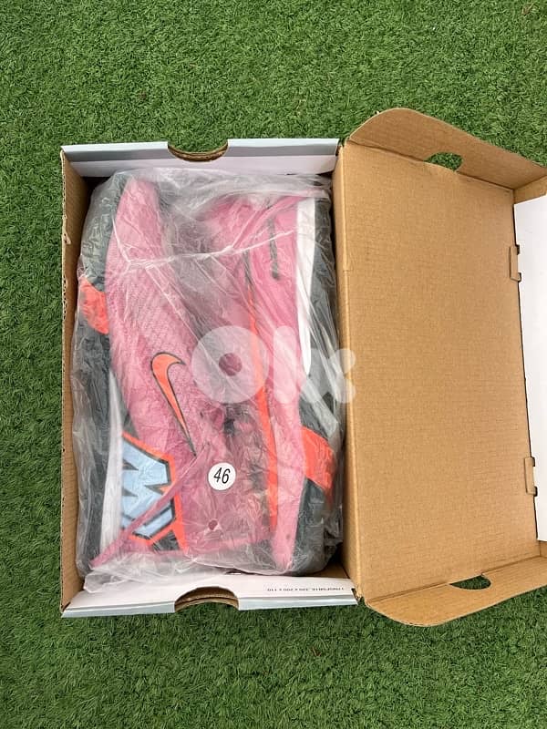 2 football shoes offer 1