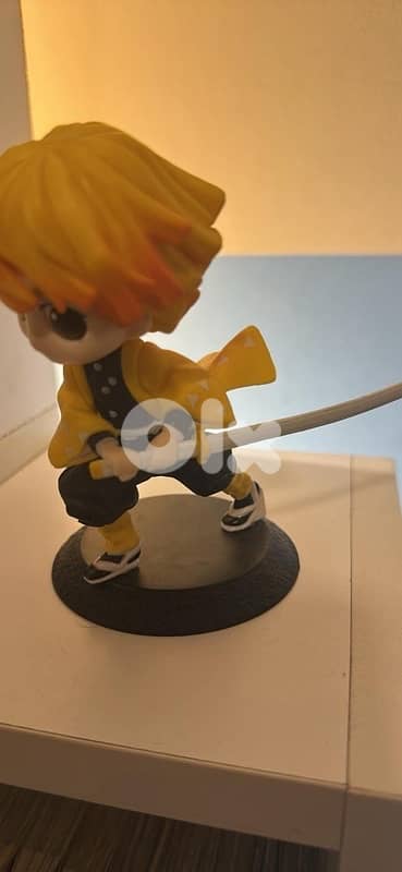 Demon Slayer Zenitsu Agatsuma Figurine 12cm 1
