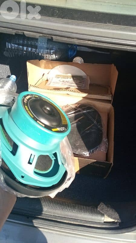 2 speakers 400w woofer 3