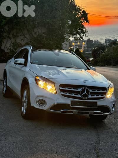 Mercedes-Benz GLA-Class 2018 ,93000mile only بوية الشركة بالكامل