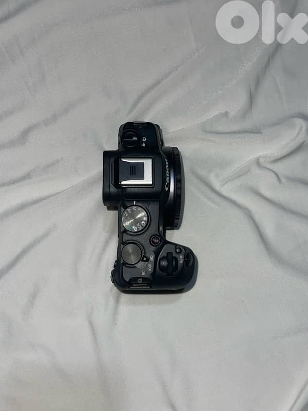 canon r8 super clean 6