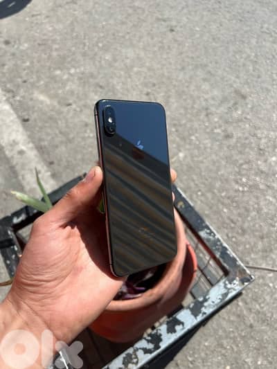 Xs max 256   خارق خدش مافيو بس مغيرا بطاريتو ب 150 $  76096018