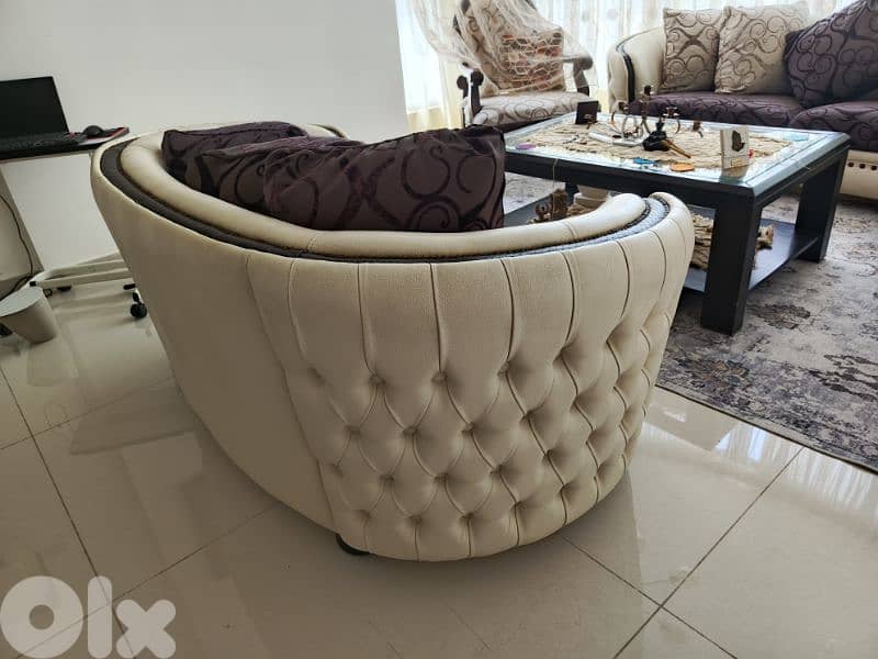Living room 5
