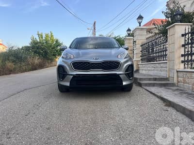 Kia Sportage 2020, super clean, full option, ma na2so chi.
