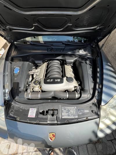 Porsche Cayenne 2005