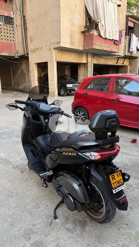 Nmax Azzo 2024 1