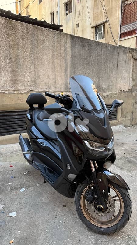 Nmax Azzo 2024 2