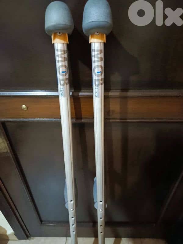 MOB Line Adjustable Crutches – Like NewBrand: MOB Line. 1