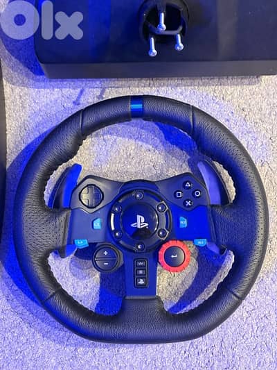 Logitech G29 Driving Force Racing Wheel –Excellent Condition + Pedals