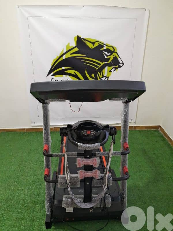 Big size treadmill,2,5hp,,automatic incline,vibration massager 6
