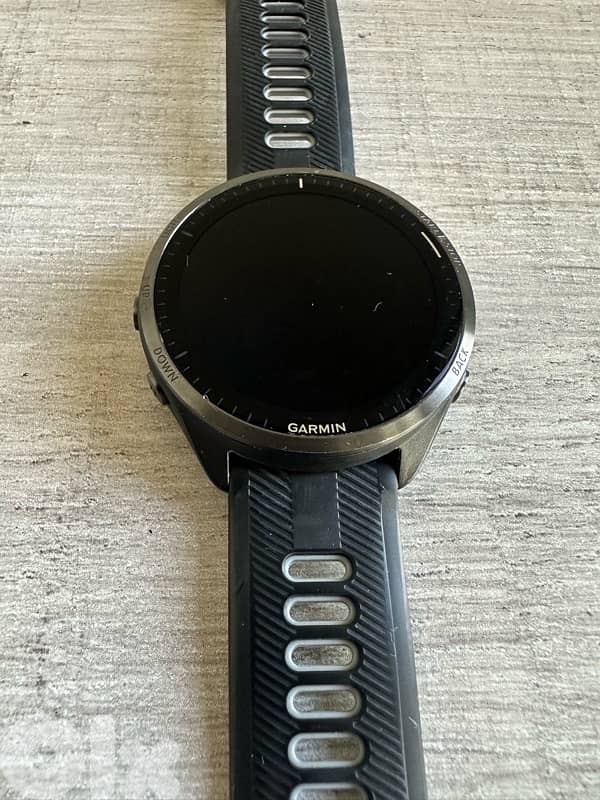 Garmin Forerunner 965 1