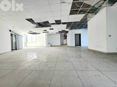 RAO26-5079 Showroom for Rent – Hazmieh | 850 m²
