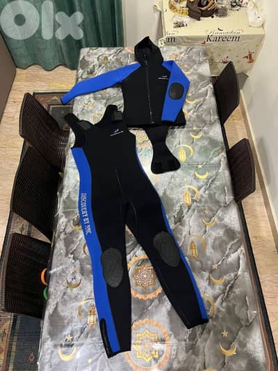 wet suit (discovery by NMC)