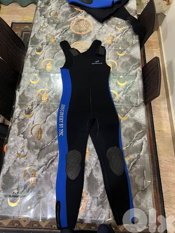 wet suit (discovery by NMC) 1