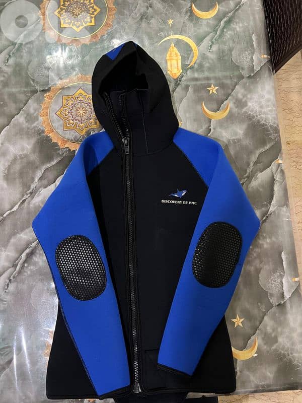 wet suit (discovery by NMC) 2