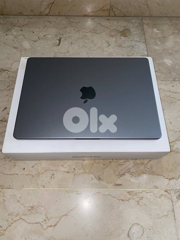 MacBook Pro M3/8G/1T 5