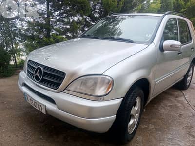 جيب مرسيدس ml320 موديل 2002 خارق وبيقتو بقلبو
