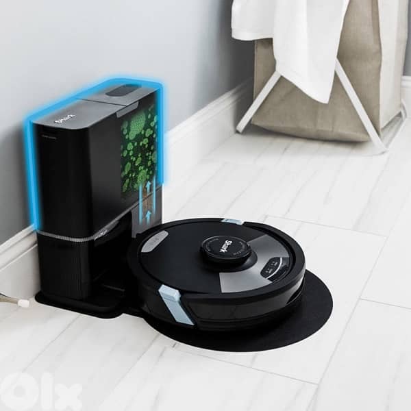 Shark Matrix Plus 2-in-1 Self-Empty Robot Vacuum & Mop 2