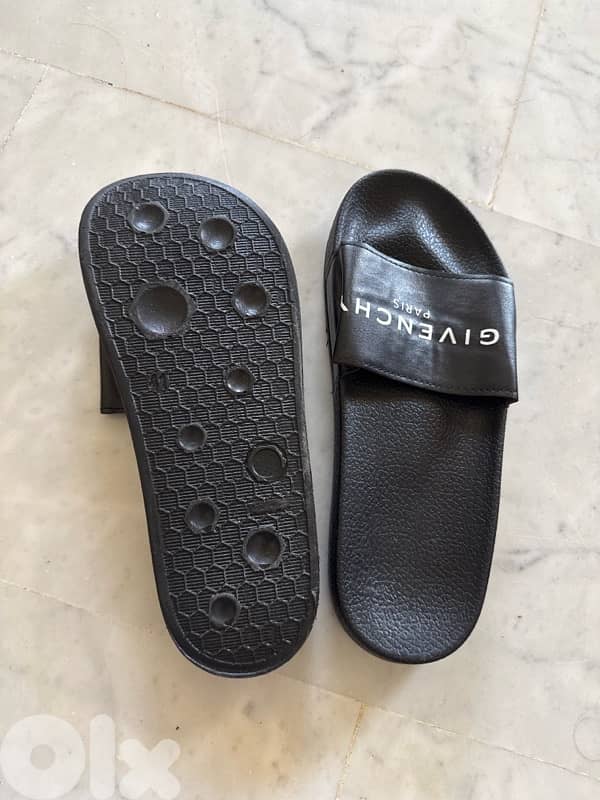 brand new slippers givenchy paris 1