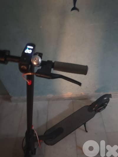 ELECTRIC SCOOTER